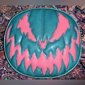 Love pain and stitches bag